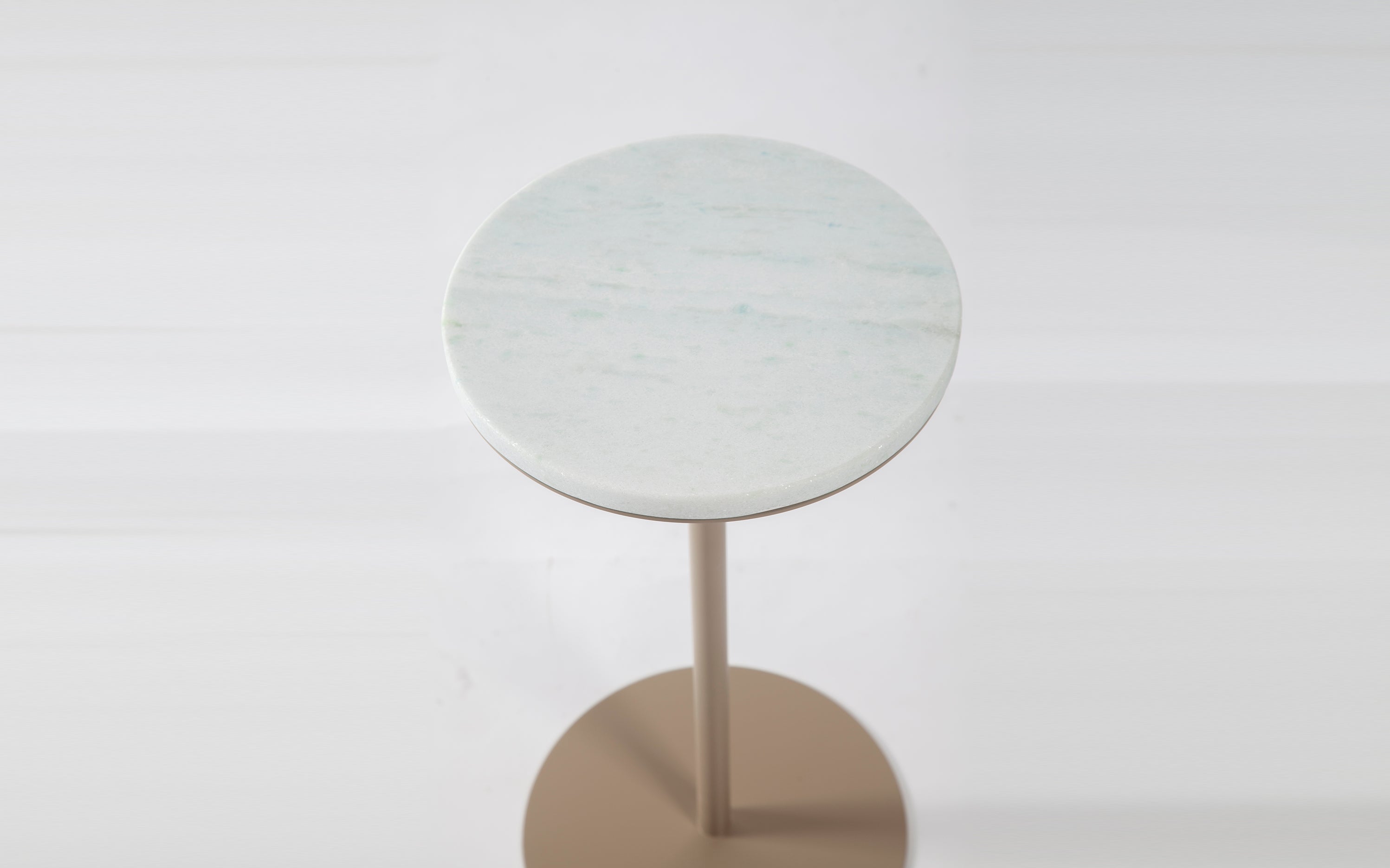 Mesa Lateral Rubi (ø0.30)