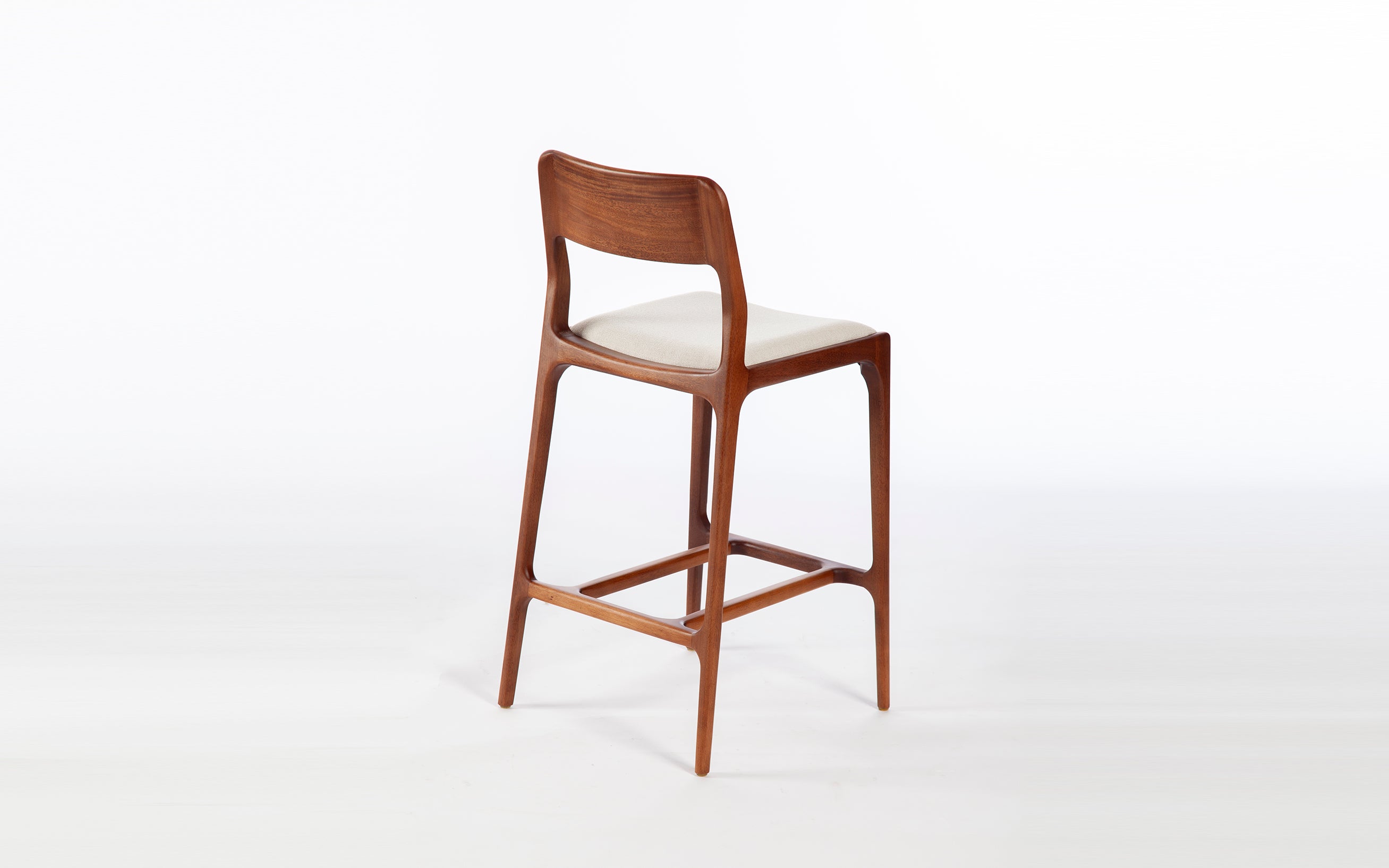 Banqueta Maia, assento 65cm