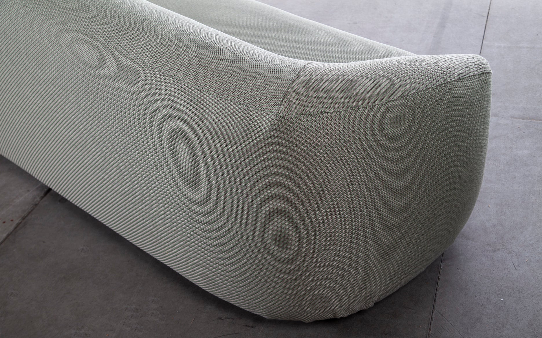 Sofa Fluffy (2.00)