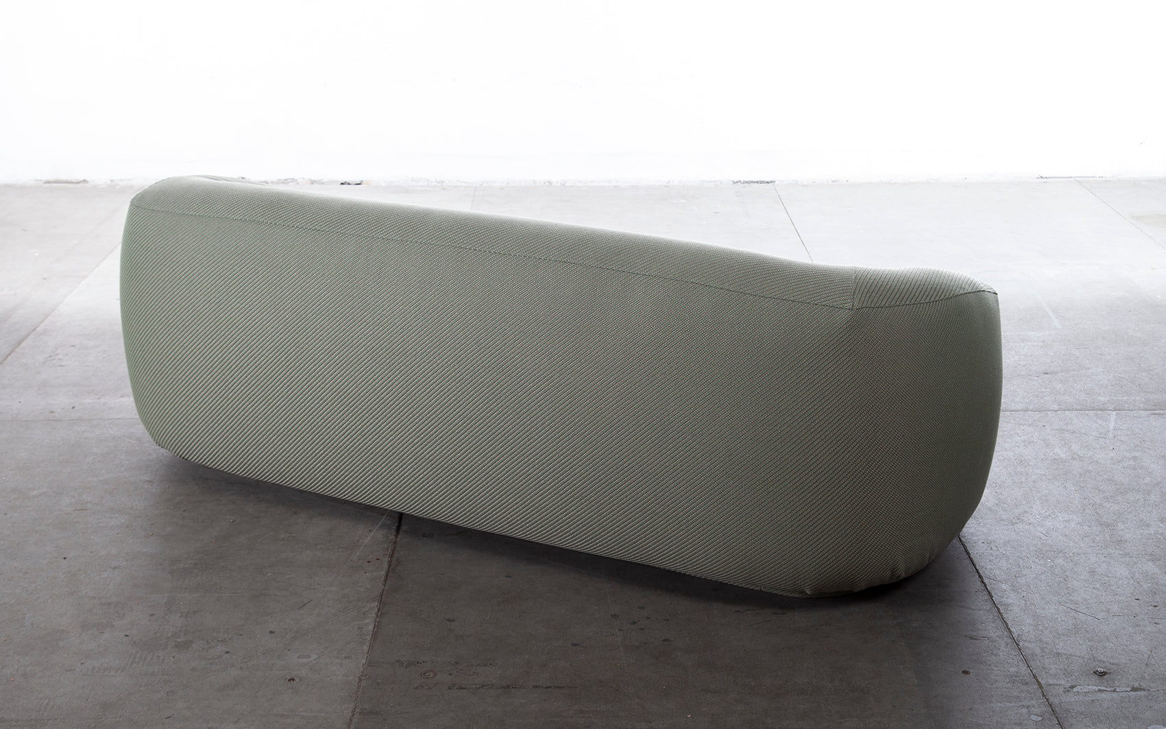 Sofa Fluffy (2.00)