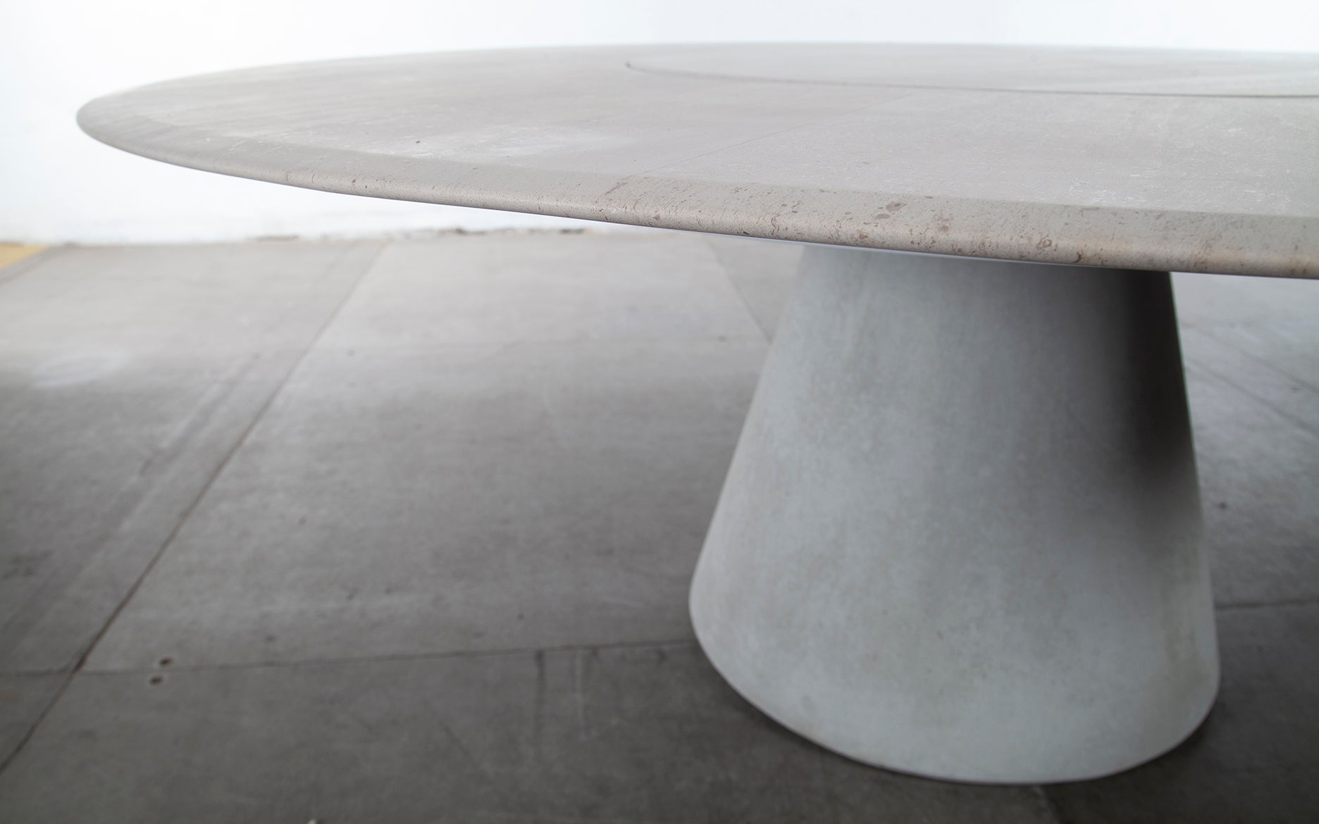 Mesa de Jantar Petra (Ø2.00), tampo giratório