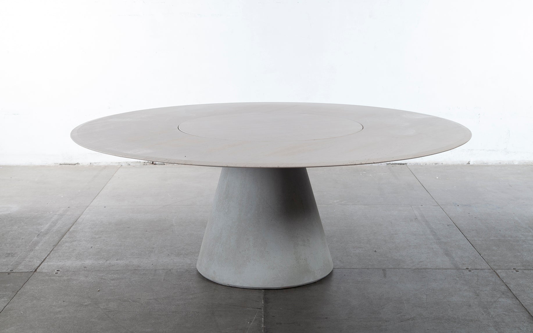 Mesa de Jantar Petra (Ø2.00), tampo giratório