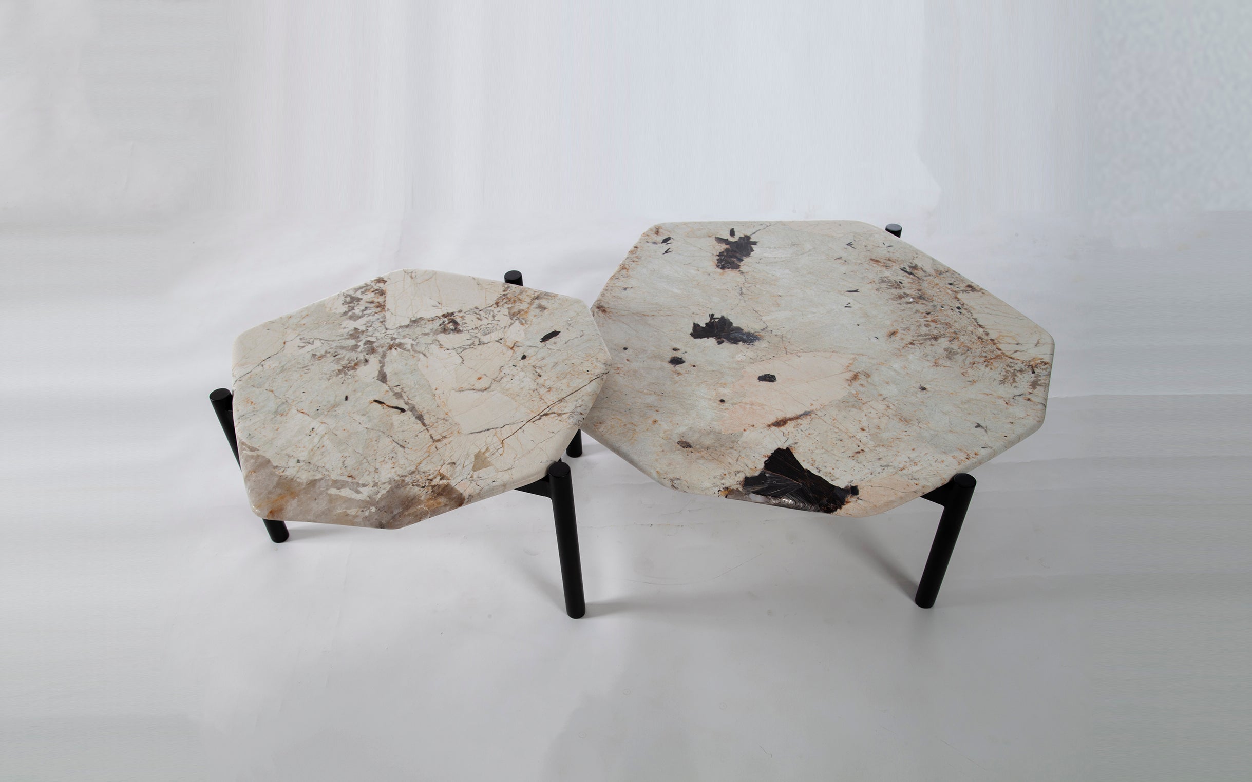 Conjunto Mesas de Centro Paleolítica