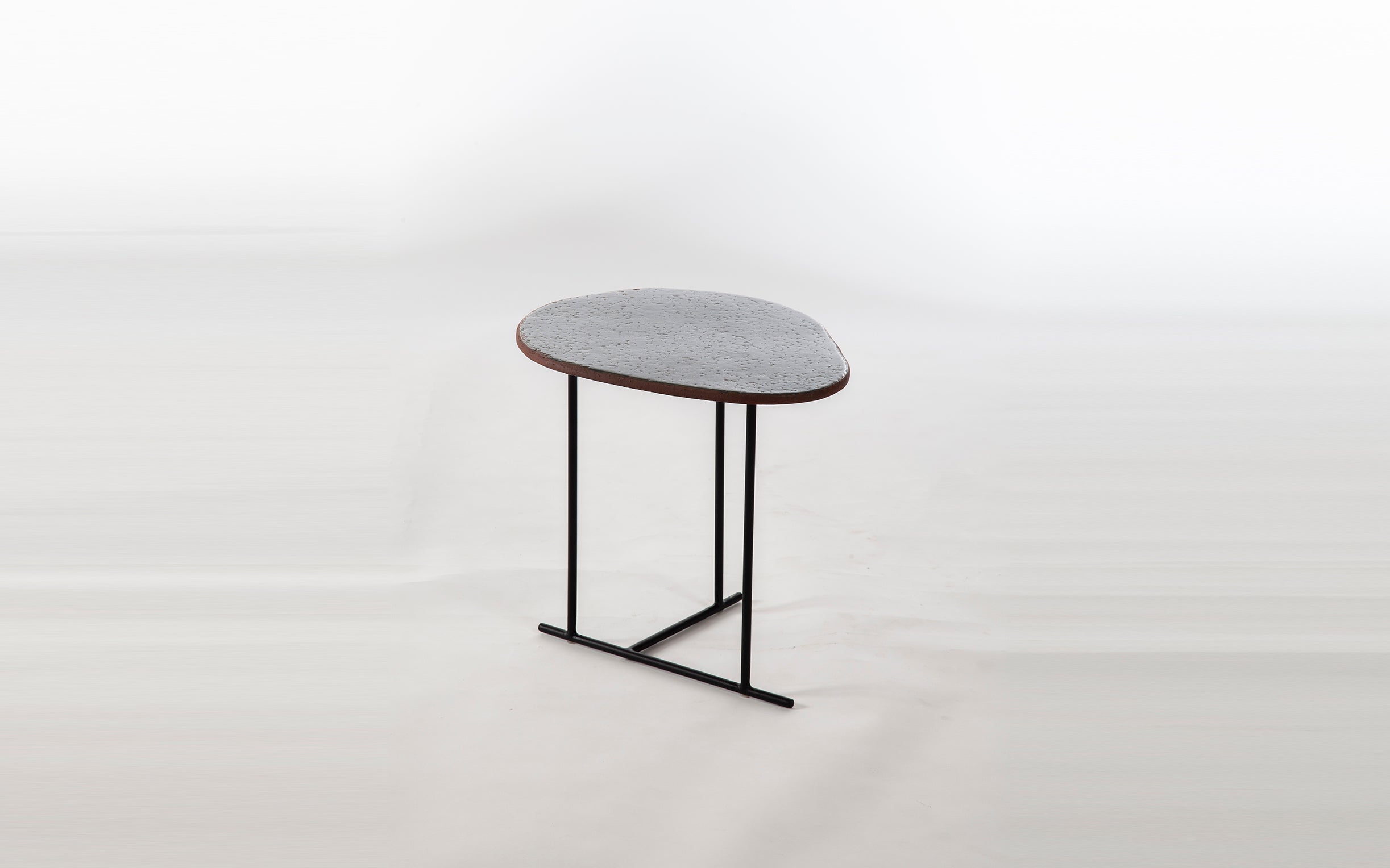 Conjunto Mesas Laterais Ceramica Ametista