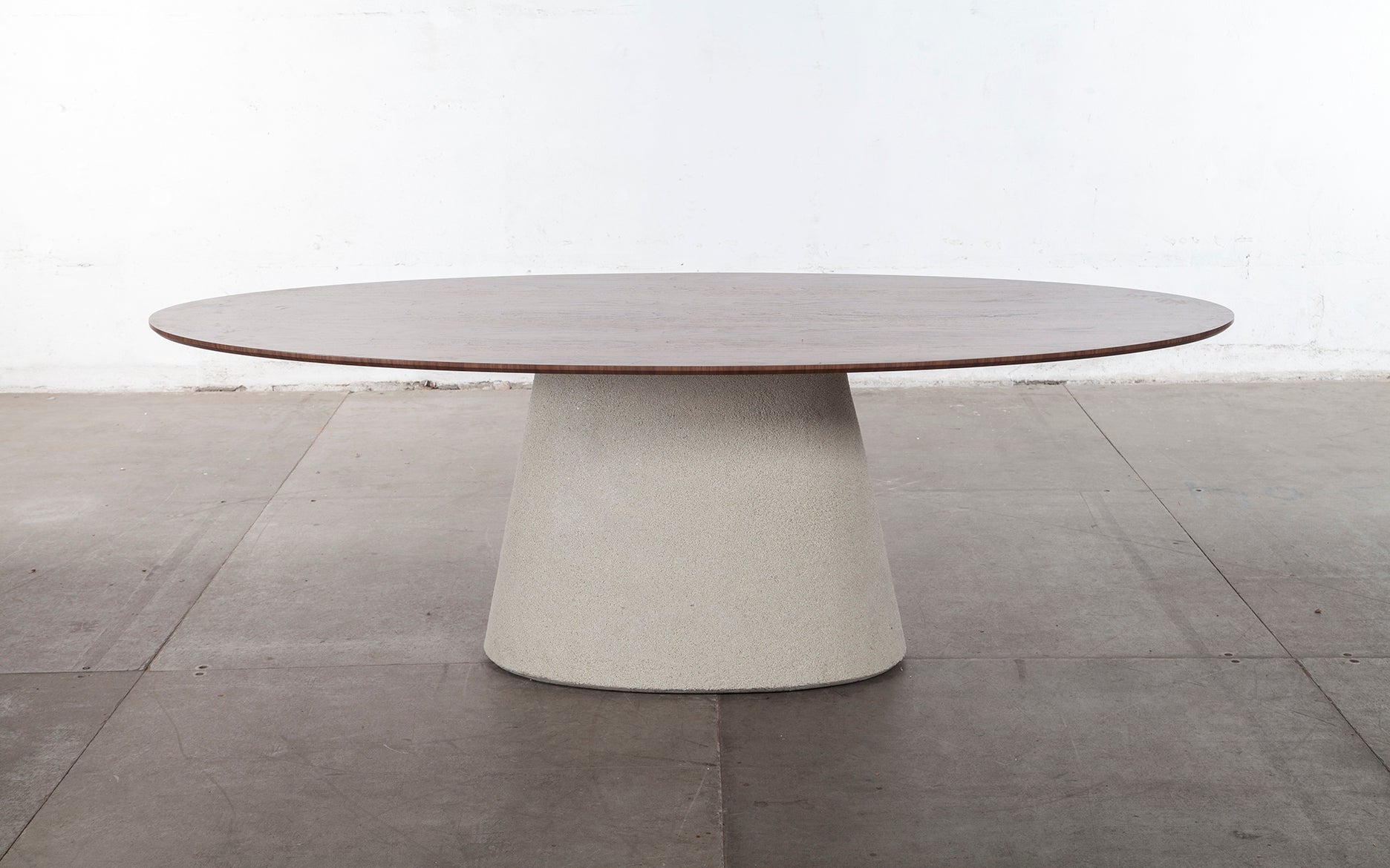 Mesa de Jantar Lina Granulada Oval (2.20)