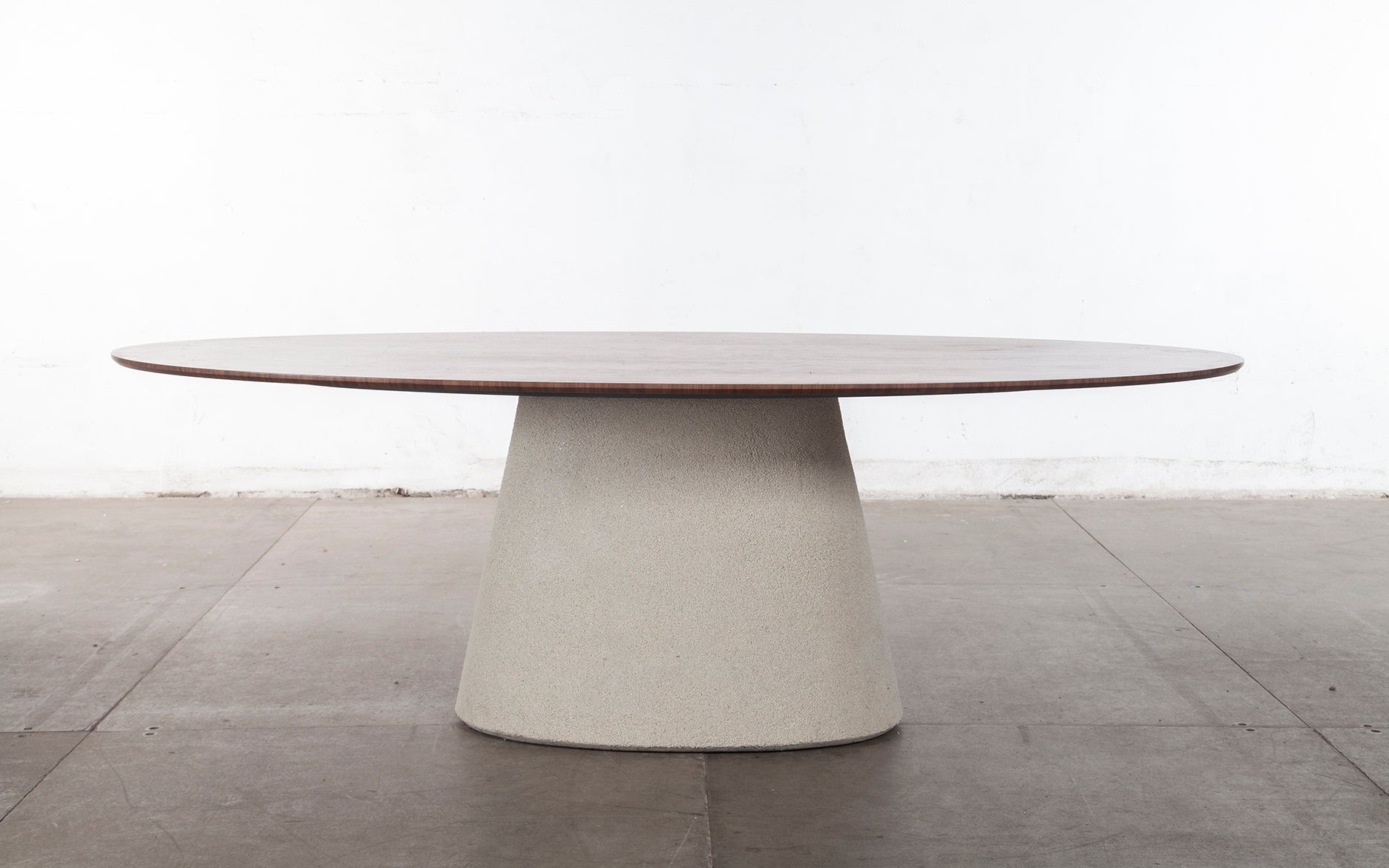 Mesa de Jantar Lina Granulada Oval (2.20)