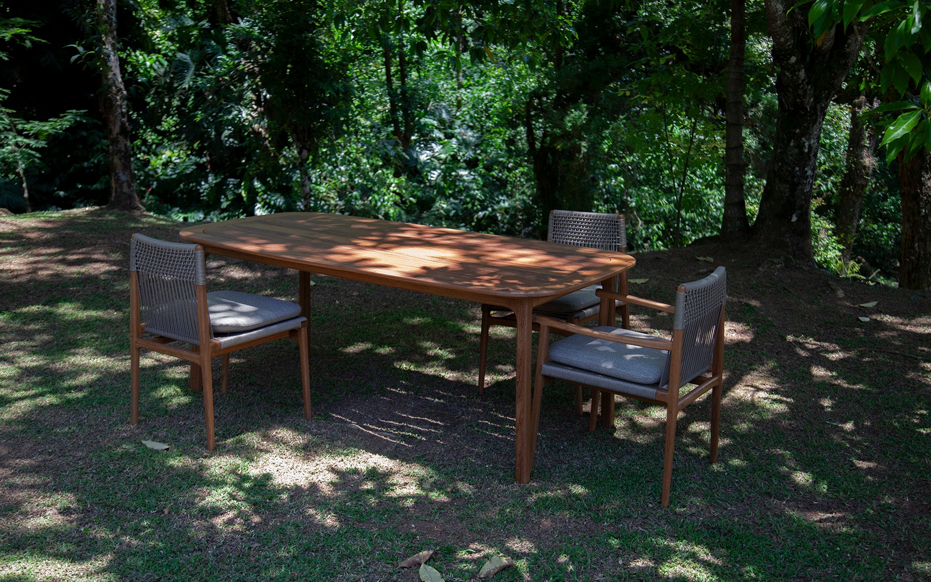 Mesa de Jantar Veleiro (2.00)