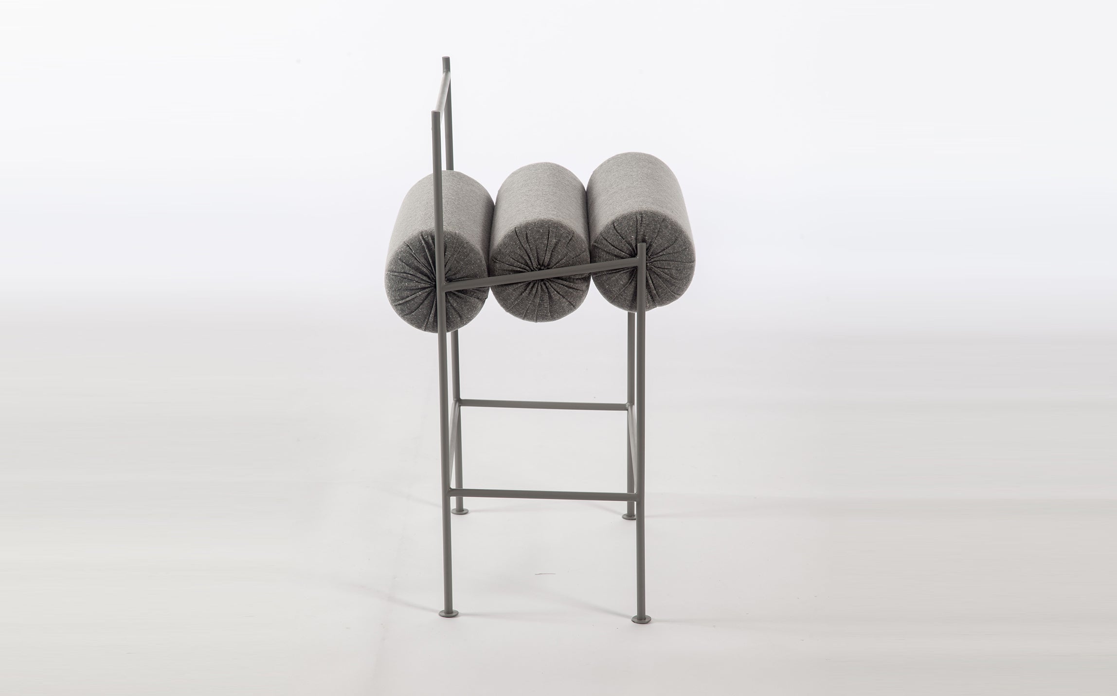 Banqueta Rolos, assento 65cm