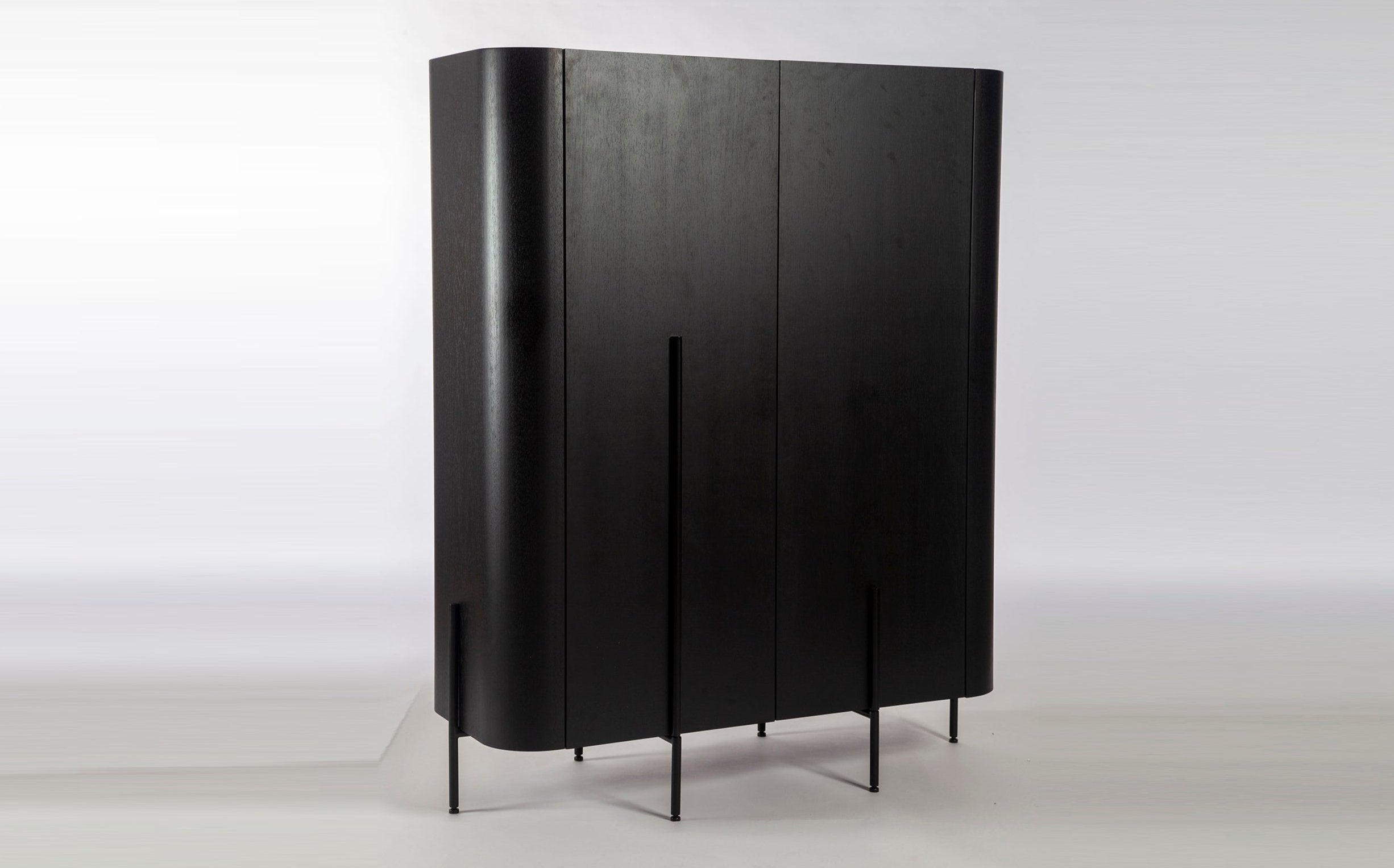 Buffet Vertical Uvaia