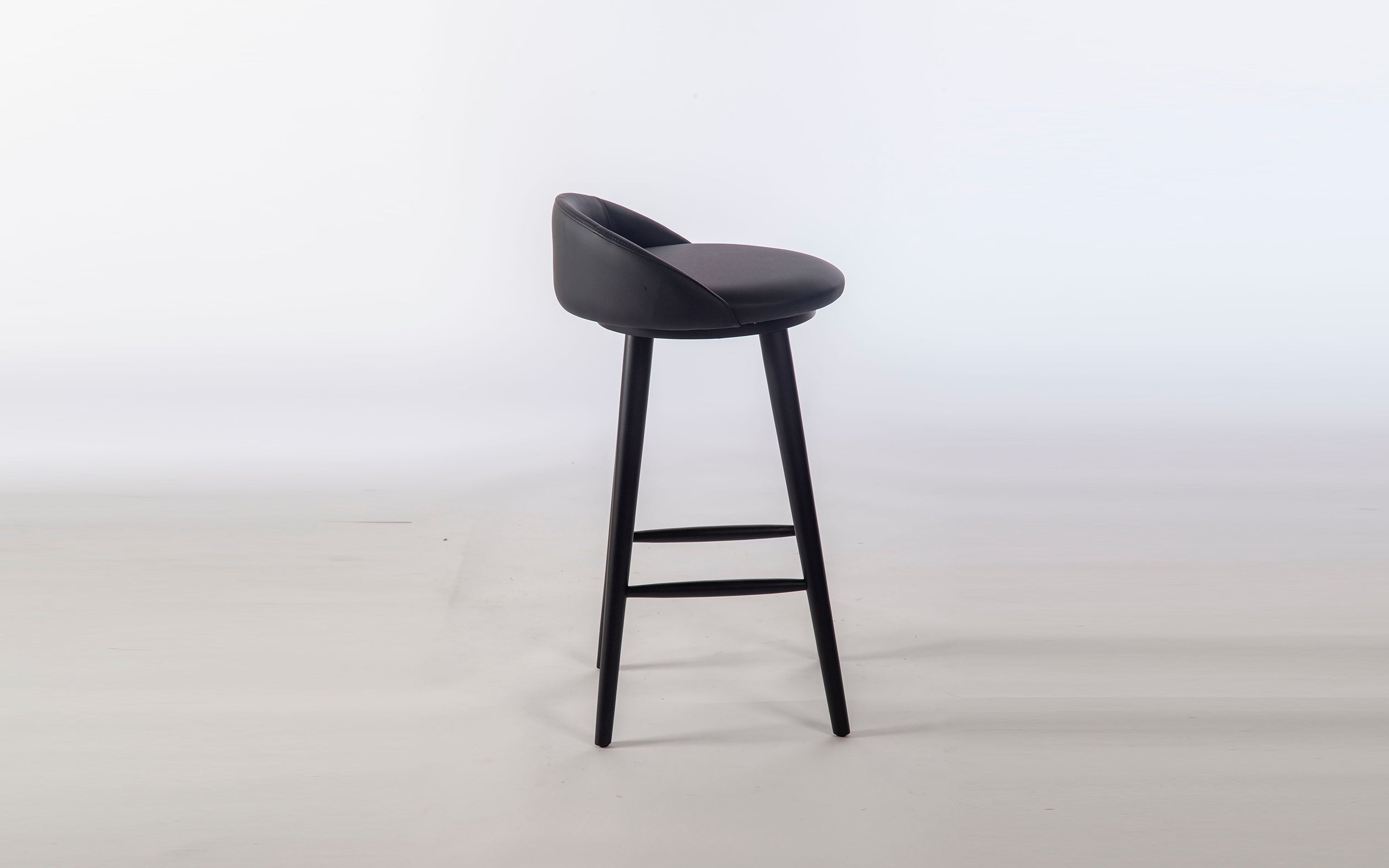 Banqueta Clara, assento 70cm
