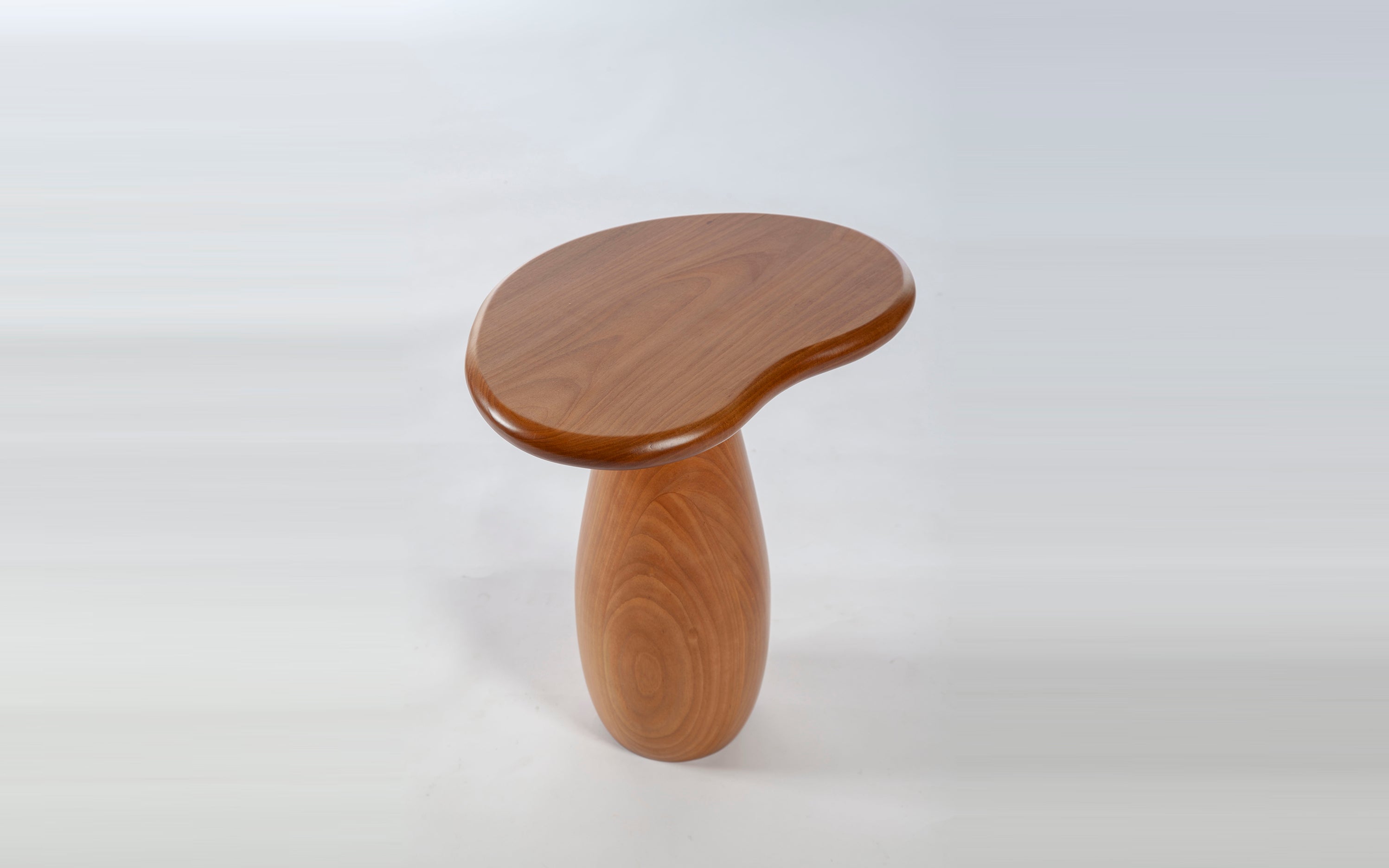 Mesa Lateral En Forma De C Moderna Con Superficie De Mármol Artificial