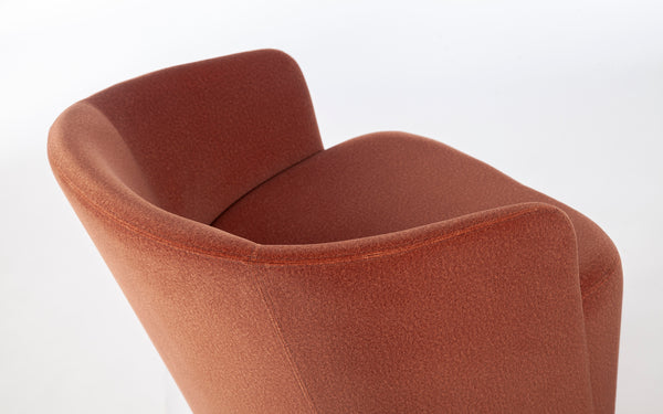 Cadeira Capsule Giratória